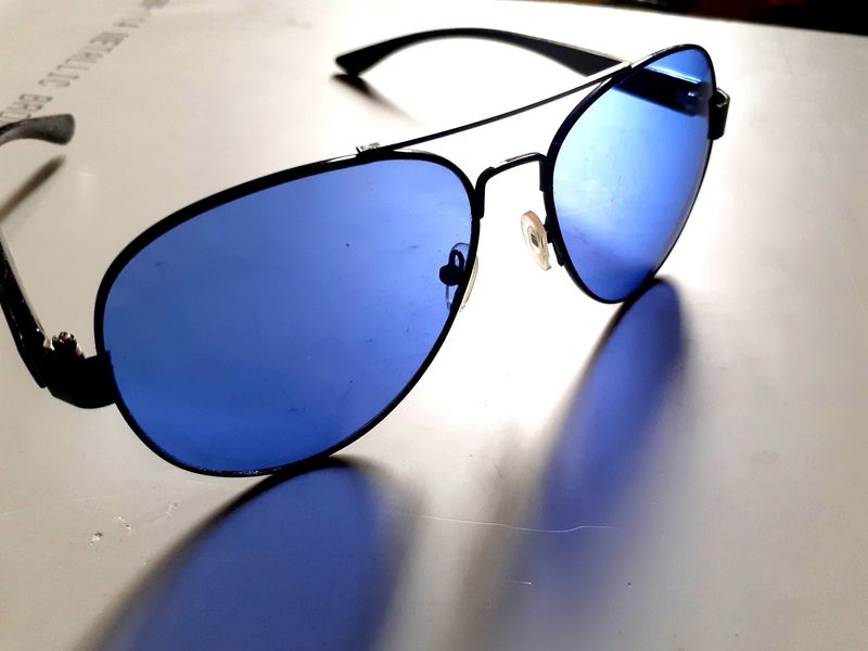 Stylish Neavy Blue Cooling Glass😎 💙