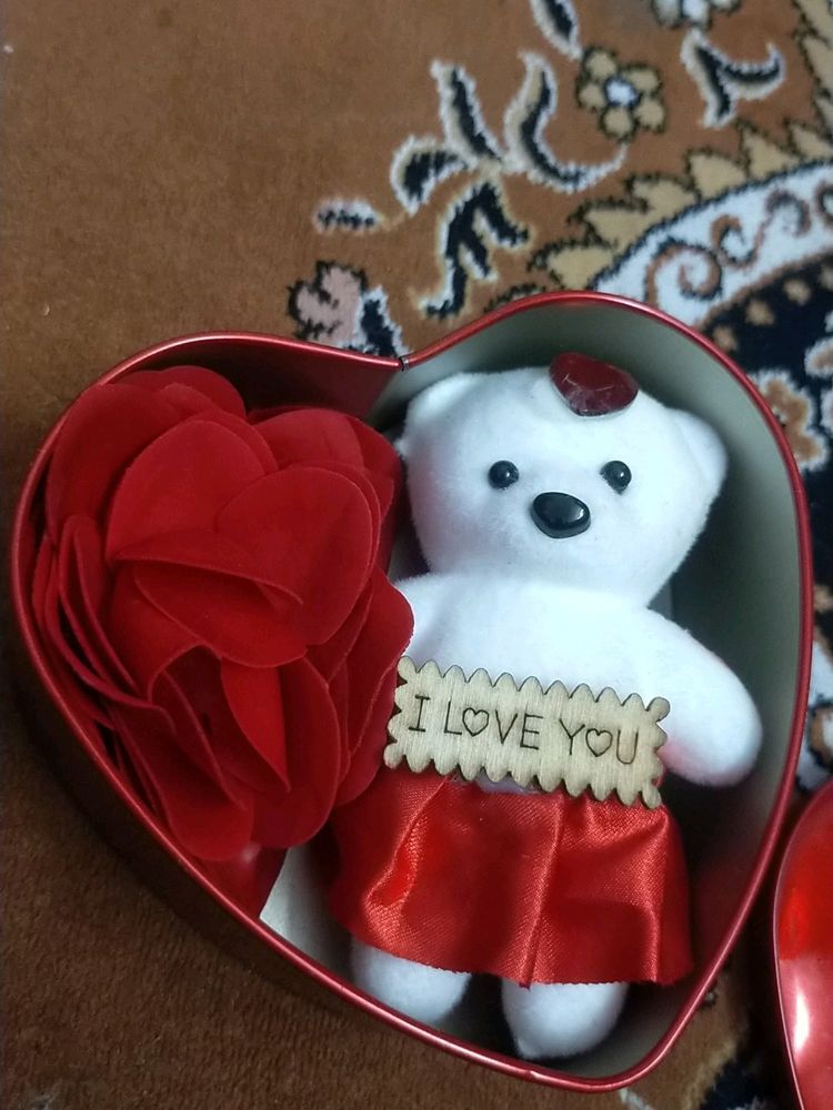 Teddy With Flower 🌺 ( In Heart Shape Box )