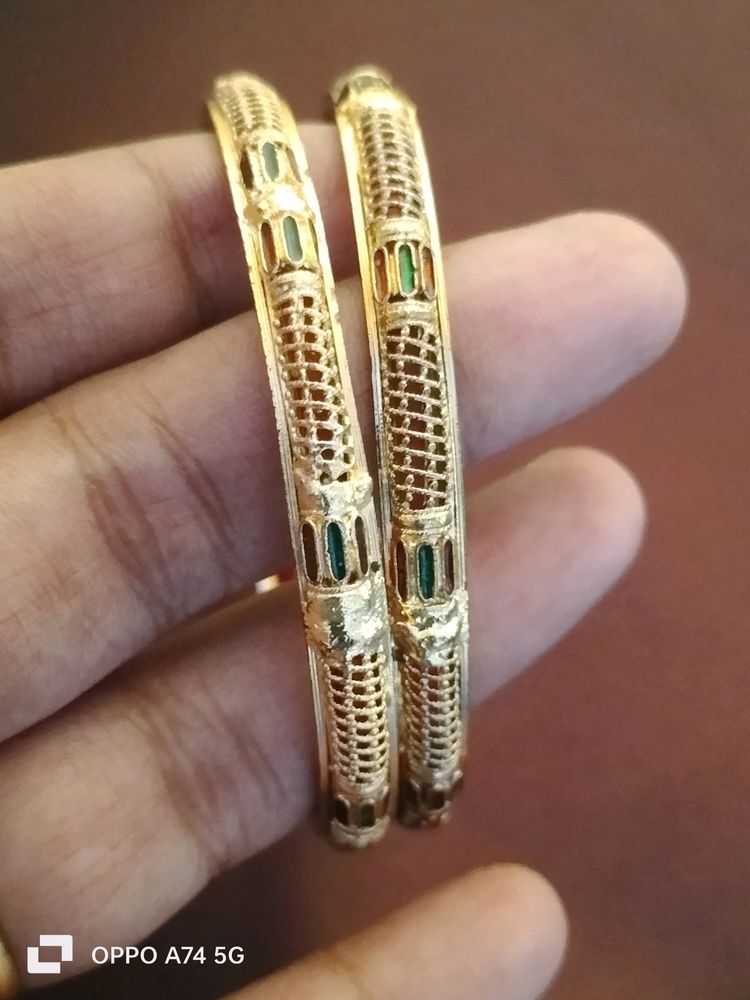 City Gold Bangle