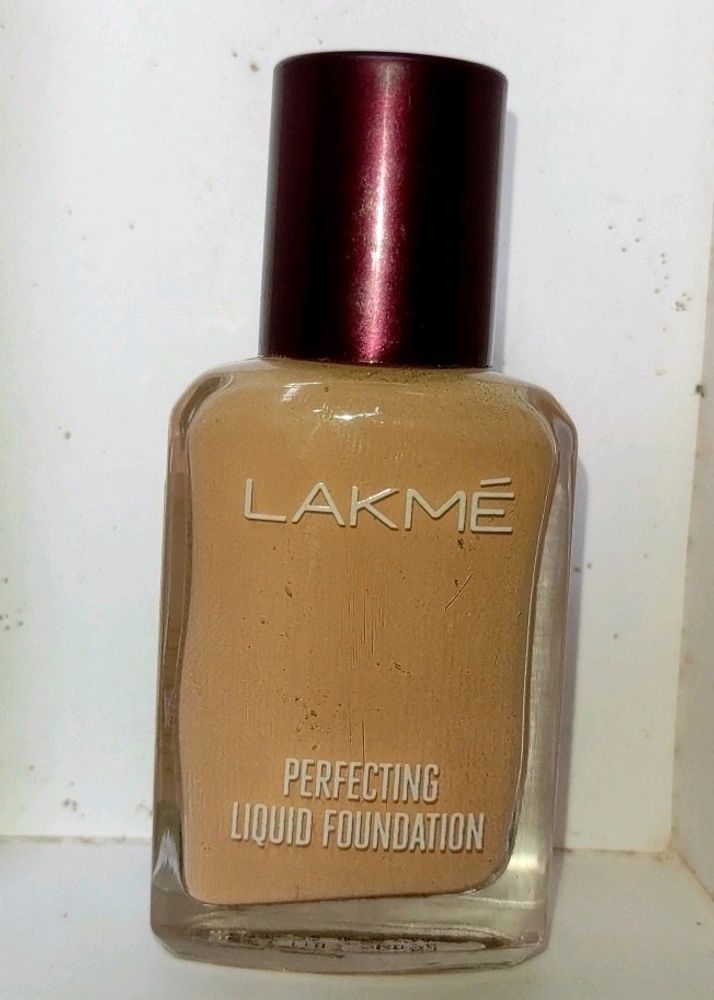 Lakme Perfecting Liquid Foundation