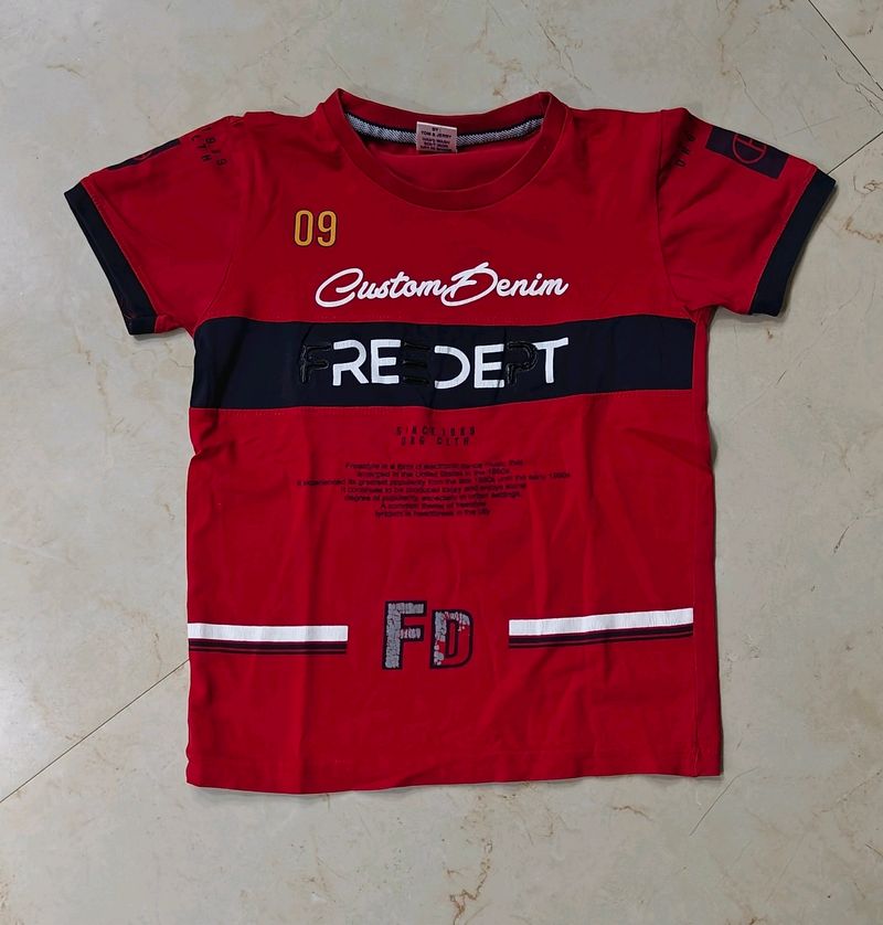 Kids red T-shirt