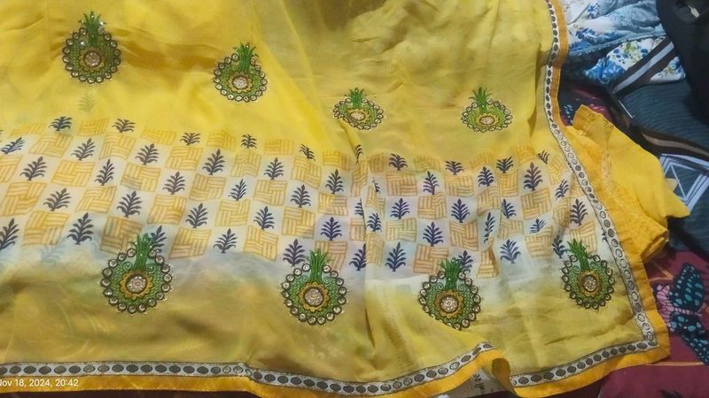 Cool Yellow Colour Saree With Blouse