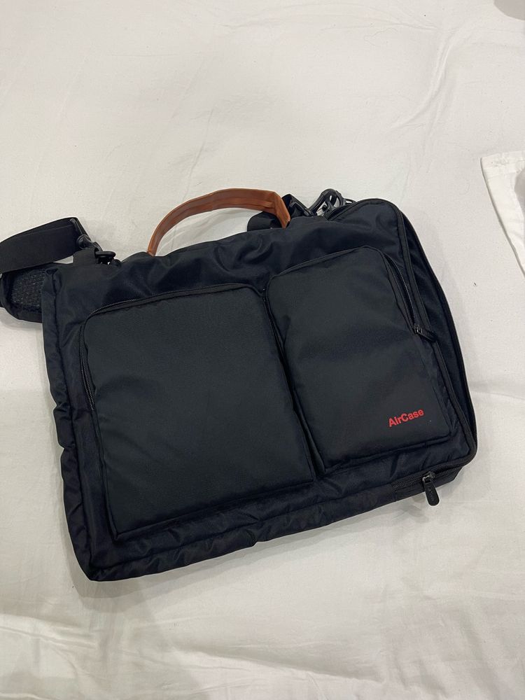 Aircase laptop bag for macbook