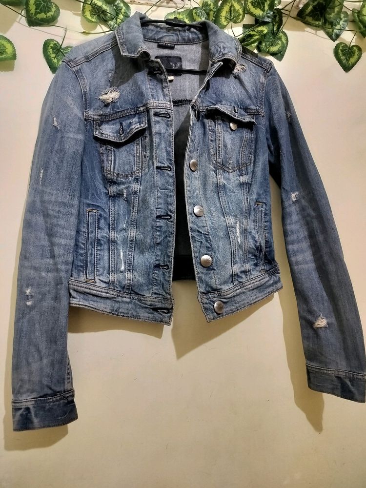 Blue Denim Jacket . Great Choice For Winters.