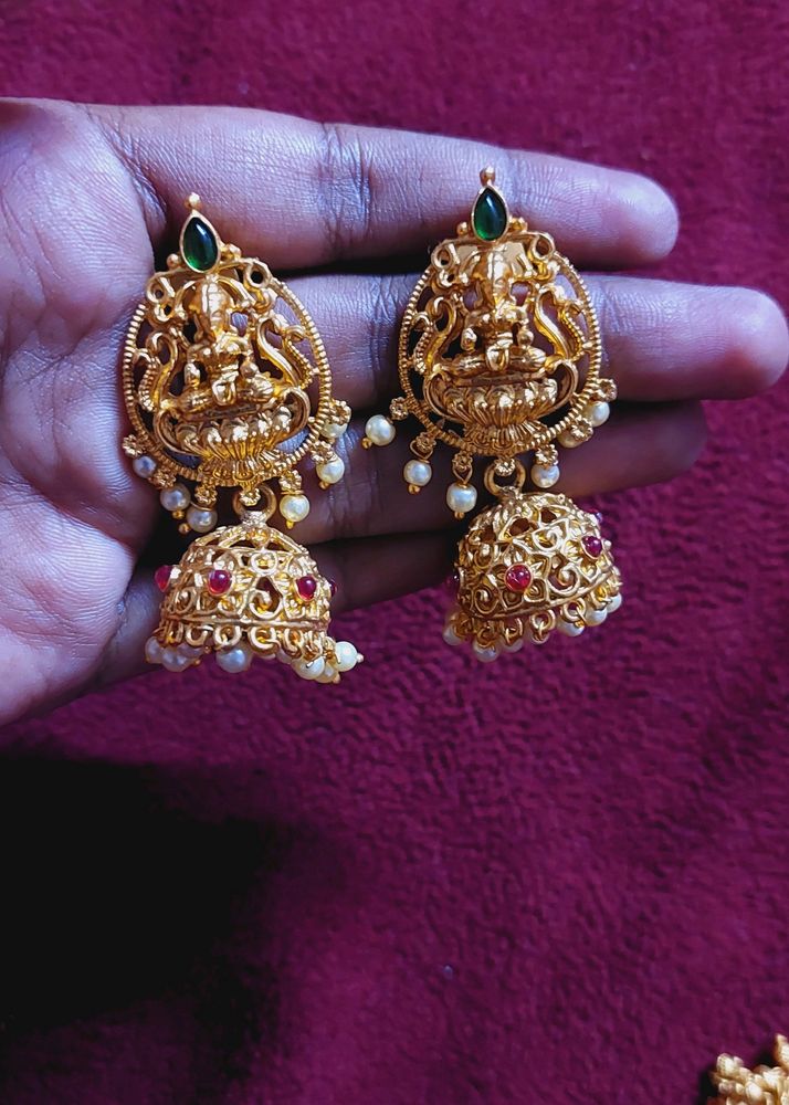 Jumkas Earring Set