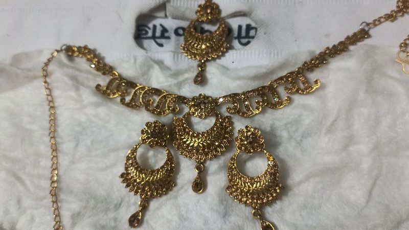 Necklace Set