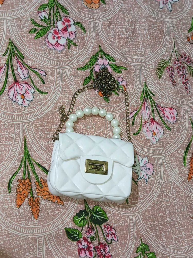 White Slingbag