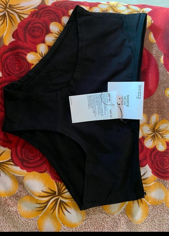 H&M 3 BRIEFS M SIZE