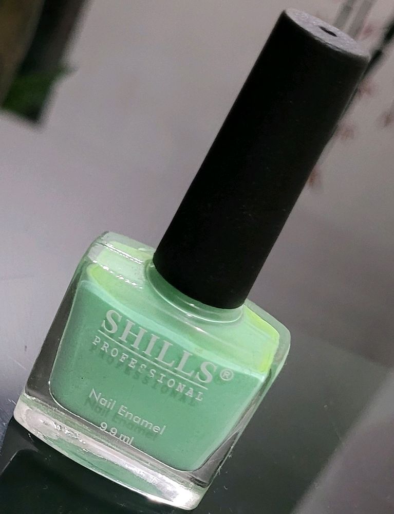Nail Polish Fluorescent Green Color.