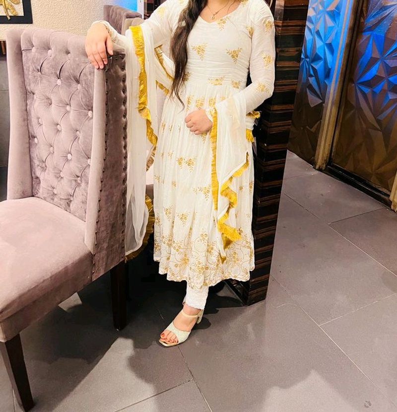 It is a Beautiful Pakistani Dress