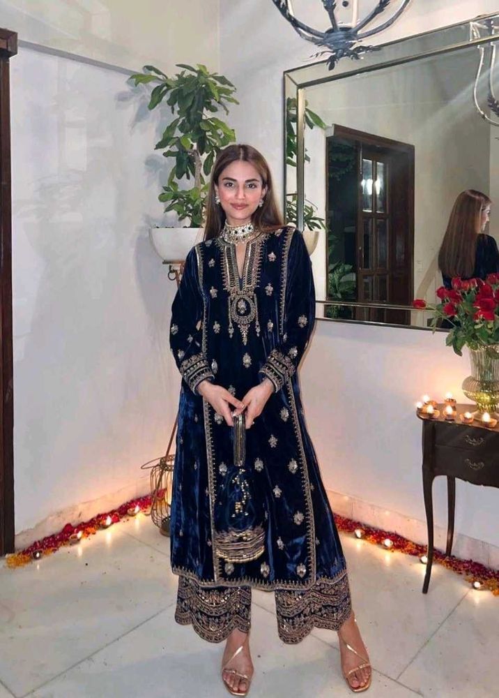 New Standard Beautiful Pakistani Poshaq Dresses Be