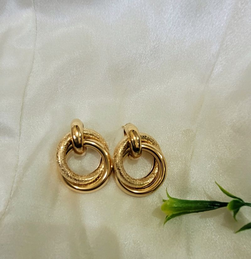 Small Shimmer Hoops Golden