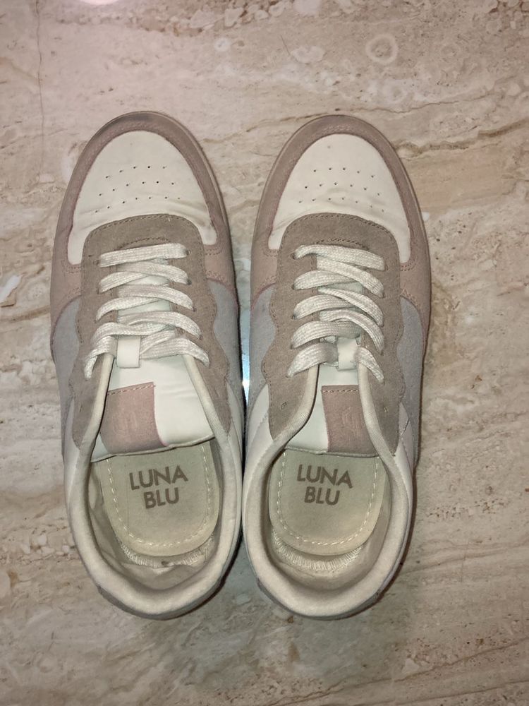 Luna Blu Casual OffWhite And Beige Sneakers