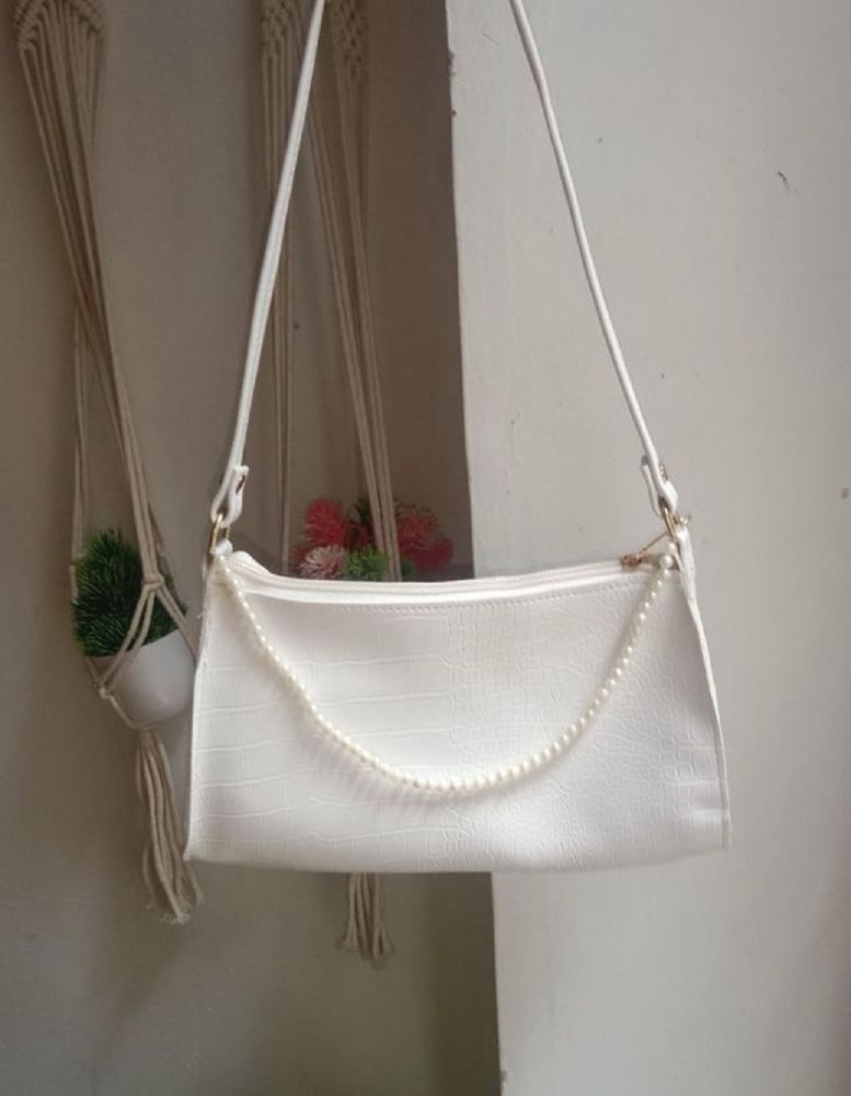 Cute Bag With Pearls + Free Lip Balm