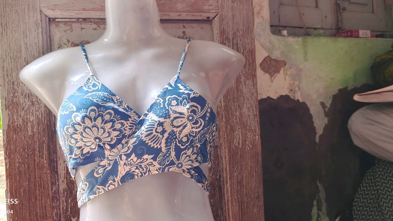 75P. BLUE CUTE BRALETTE TOP