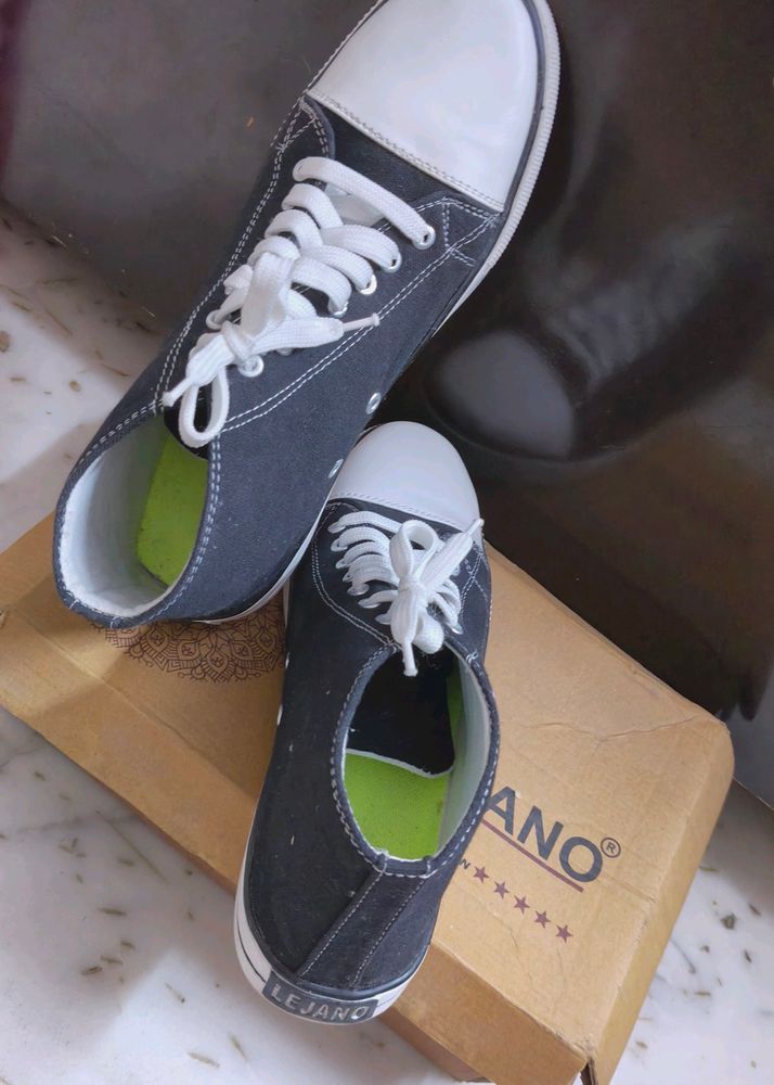 Unisex Lejano Black And White Brand New Sneakers