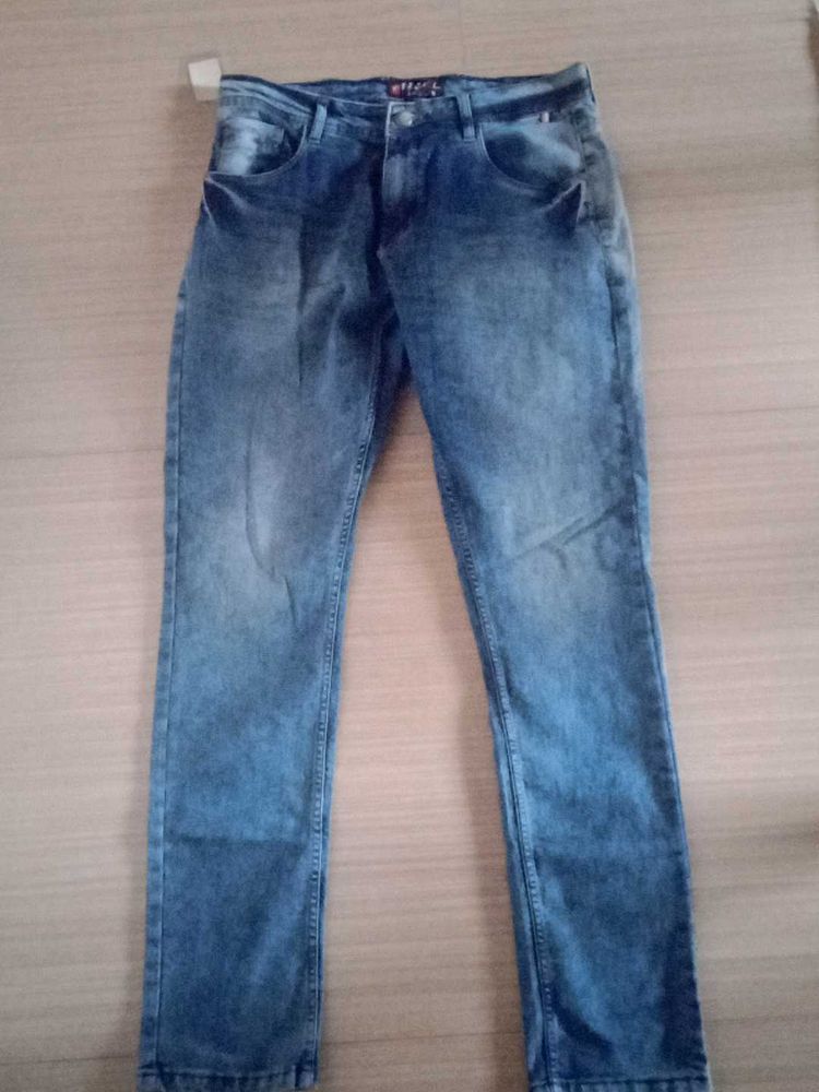 Men Blue Denim Jeans. New With Tag.