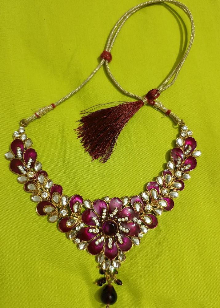 Good As New Kundan Necklace With Adjustable Dori