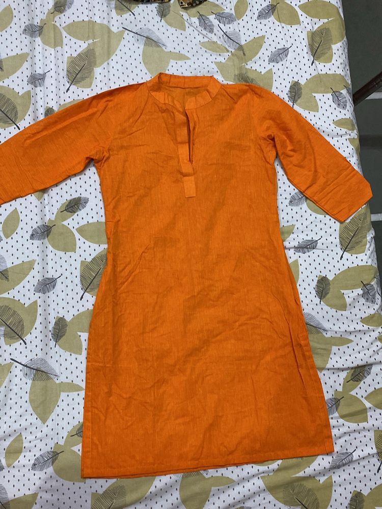 woman kurta