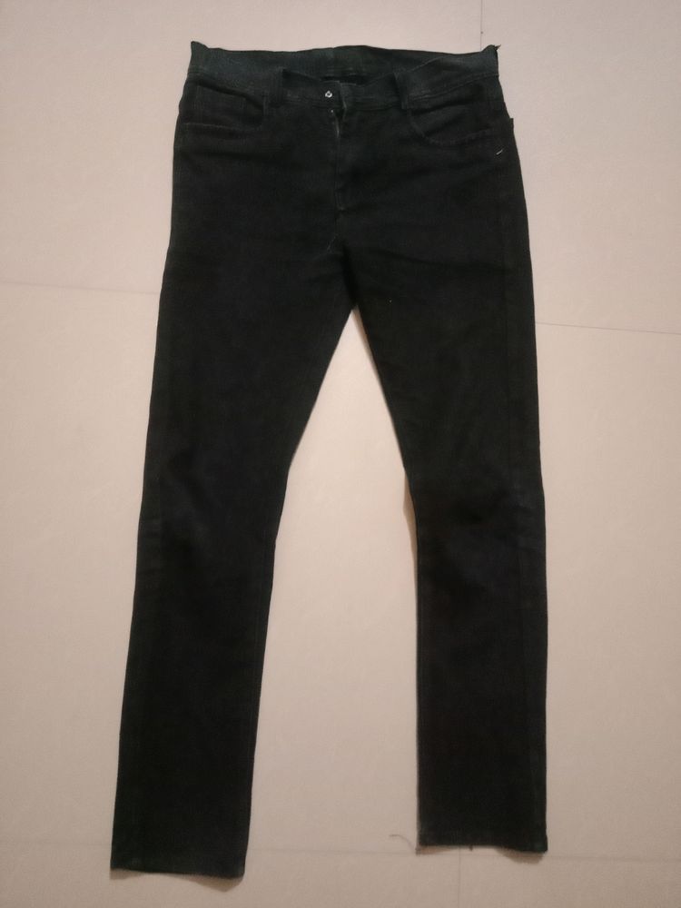 Black Pant For Women And Also Men Can Wear