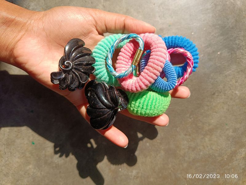 Multi Colour Rubber Band & Black Clips