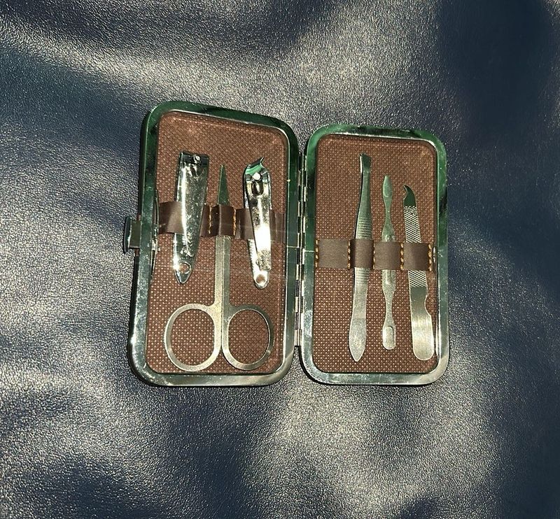 SOVELY 6 In 1 Manicure Kit