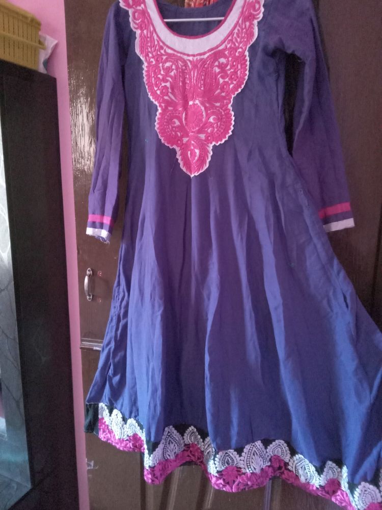 Anarkali Kurta With Elegant Thread Work