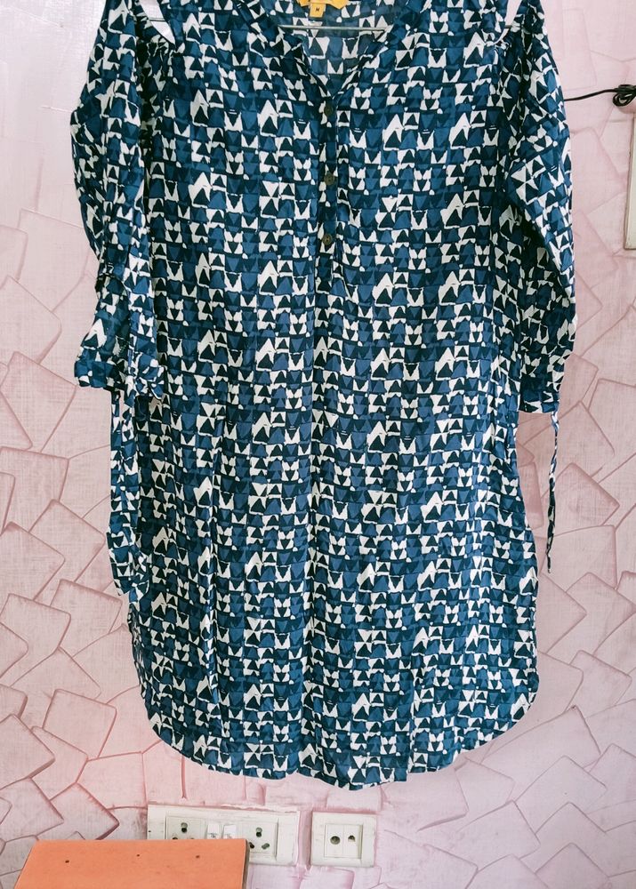 Off shoulder Kurti