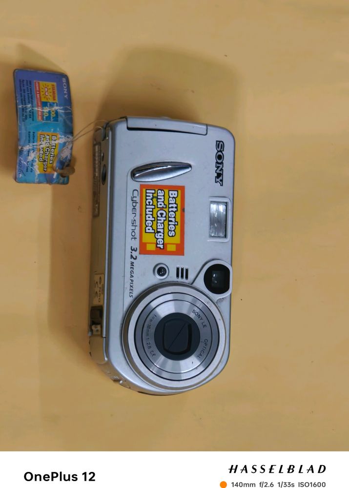 SONY DIGITAL CAMERA