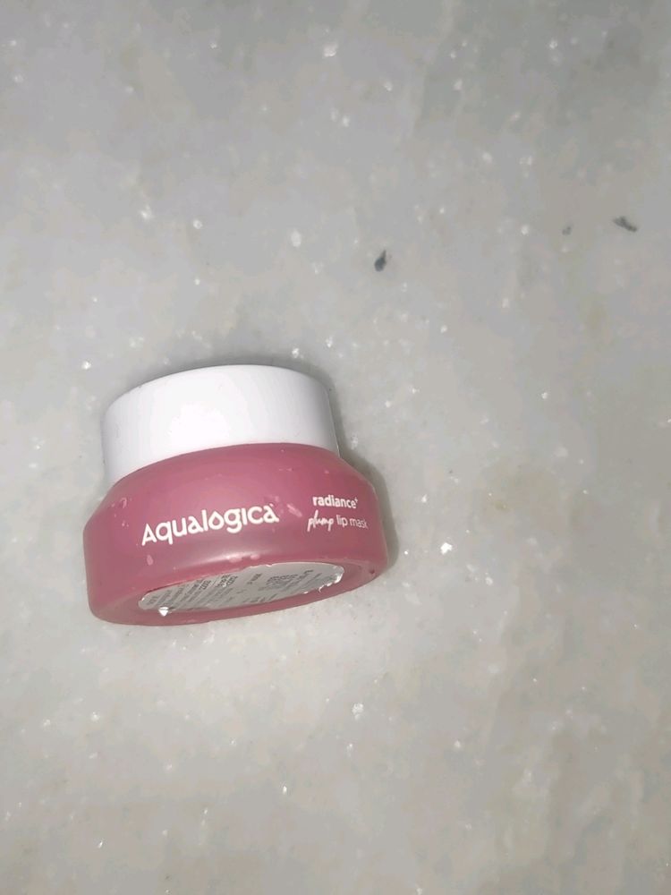 Aqualogica Radiance+ Lip Mask