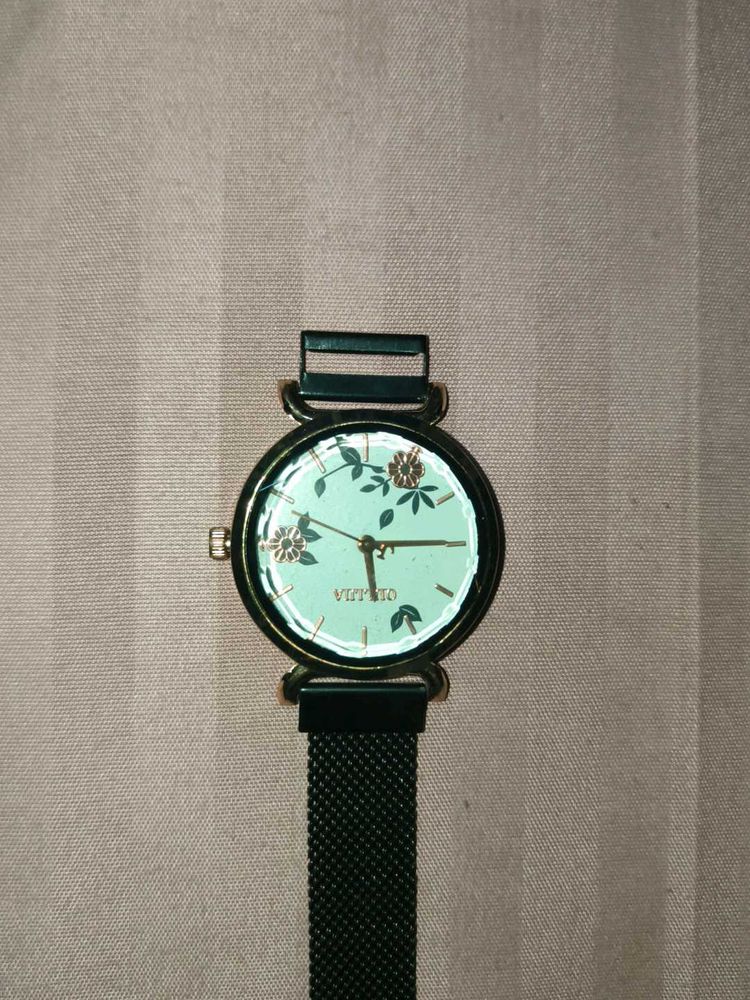 Girls Watch