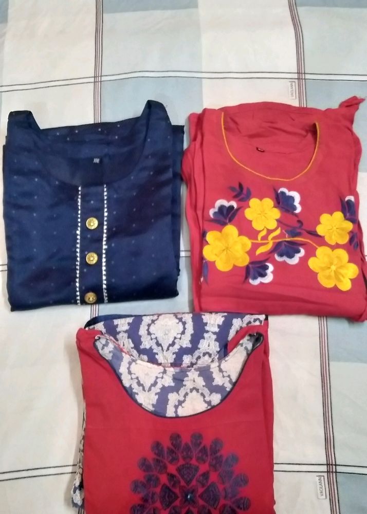 Combo Kurtis Set At Reasonable Price