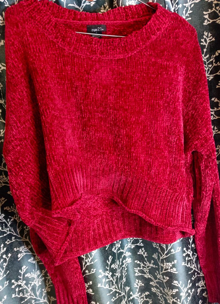 Stylish Red Sweatshirt 🍎