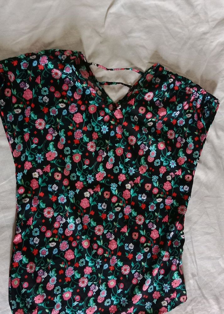 Floral Top New 1 Time Used