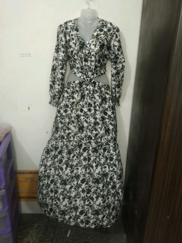 Side Kamar Cut Gown