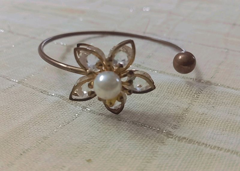 Diamond + Pearl Flower Shaped Bracelet