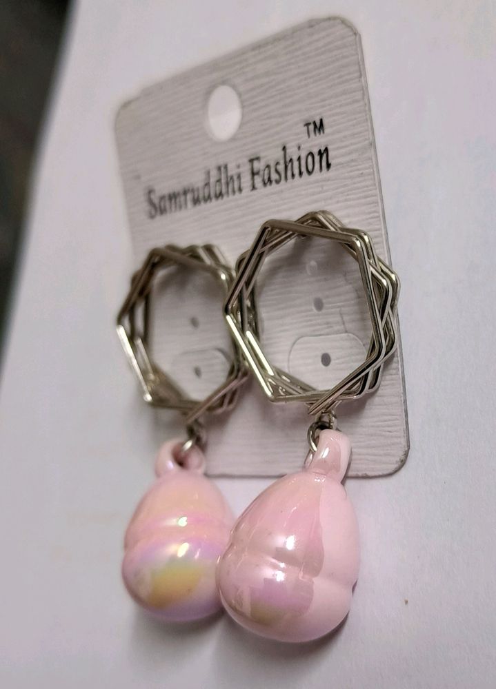 Pink 🩷 And Sliver Earing