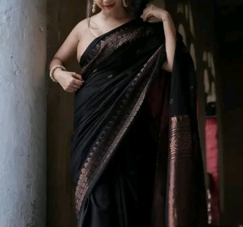 Woven Kanjivaram Art Silk Saree With Blouse