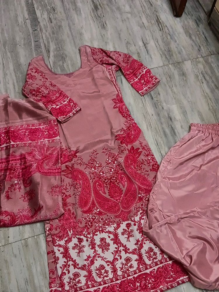 Pakistani Suit