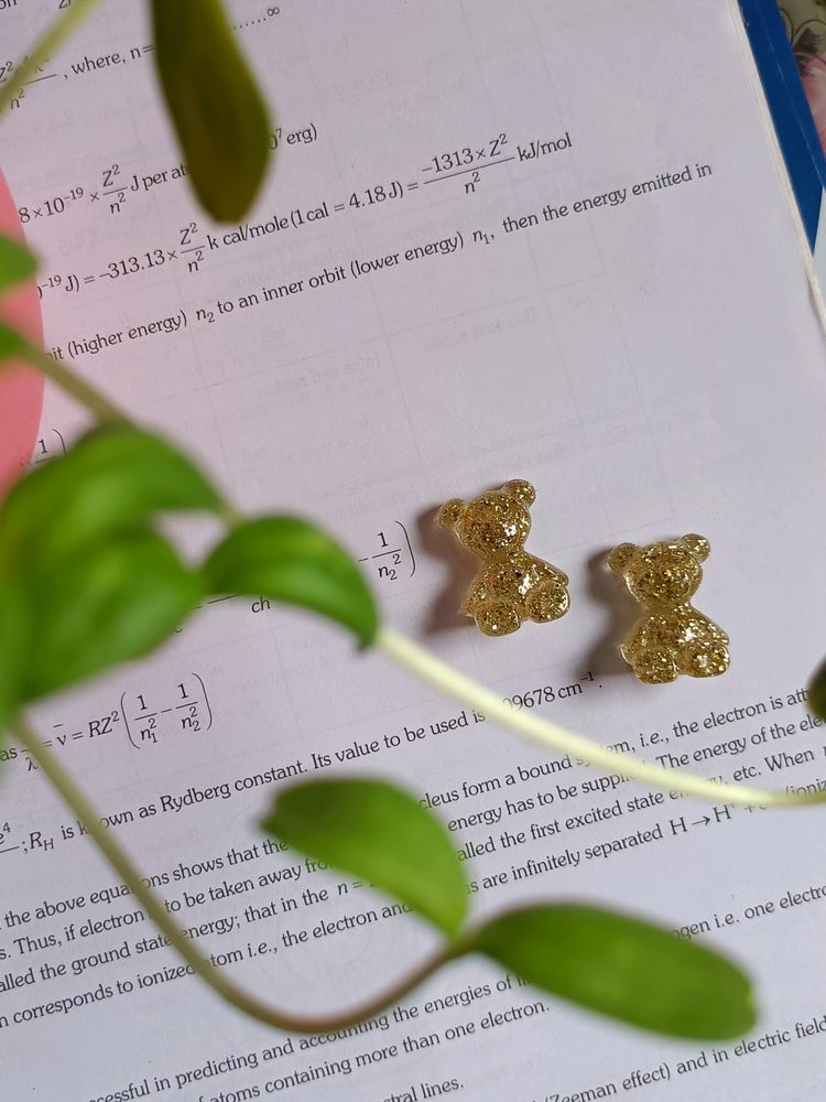 Shimmering Teddy Earrings 🧸