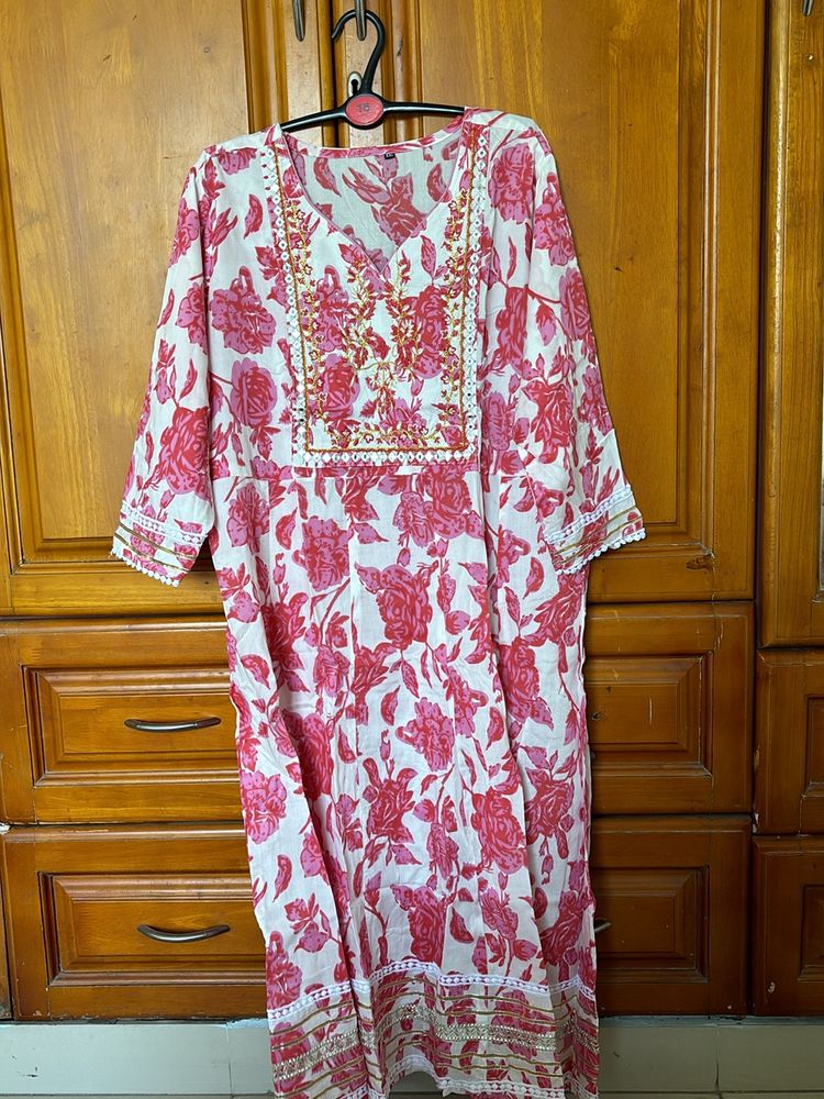 Pink And White Printer Kurta Set