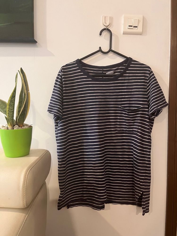 ‘Old Navy’ Blue and White Striped T Shirt w Pocket