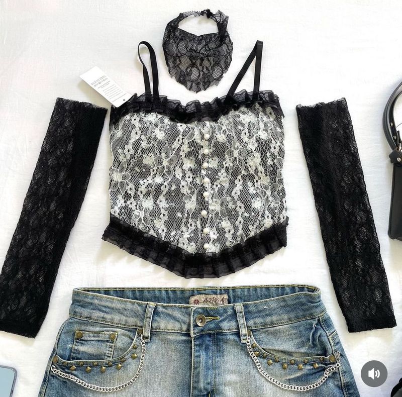 Y2k Black Lacey Crop Top With Gloves & Choker