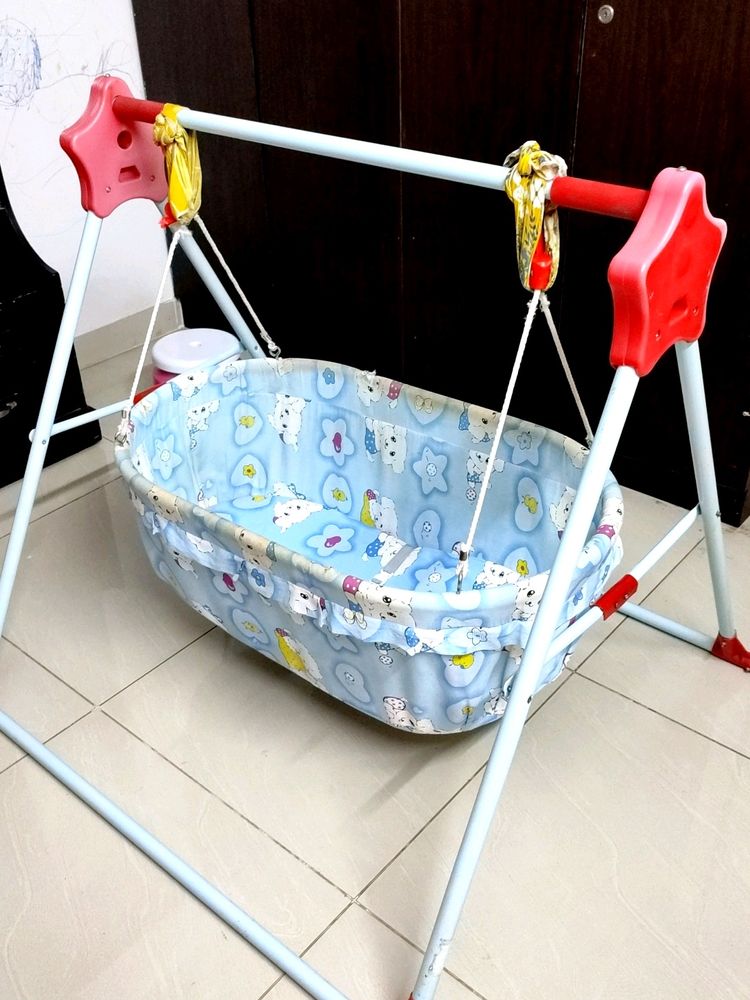 BIG DISCOUNT 👧👦Baby Blue Cute Cradle