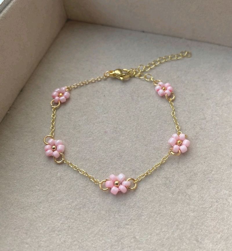 Daisy Flower & Chain Bracelet