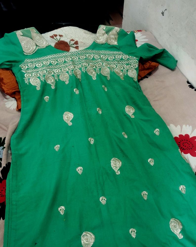 Beautiful Kurta For girls And Women Size issue