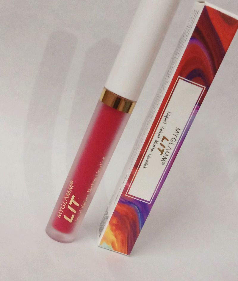 Myglamm LIT Lipstick