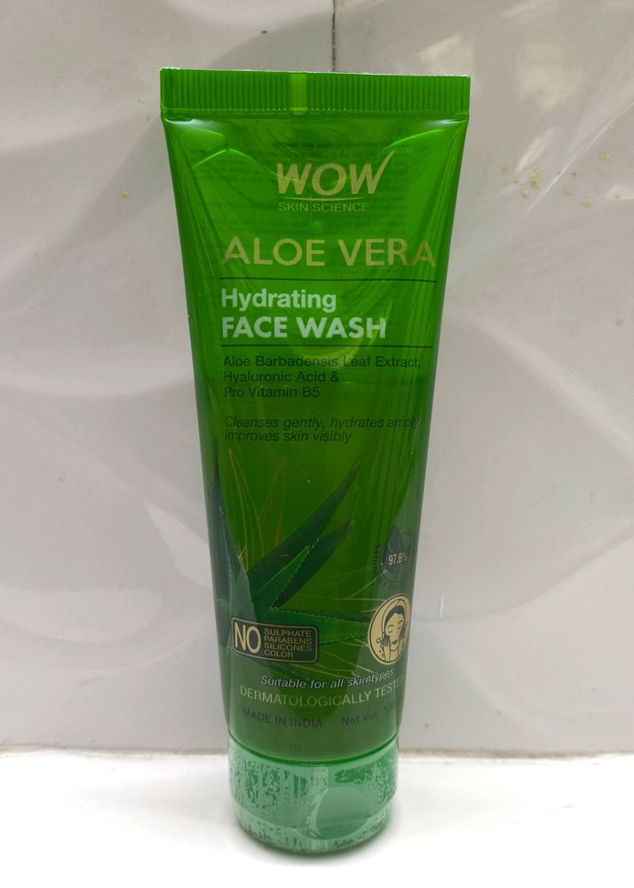 Wow Aloevera Face Wash