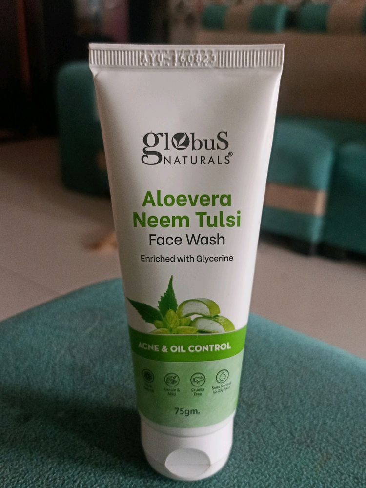 Globus Naturals Aloevera Neem Tulsi Face Wash