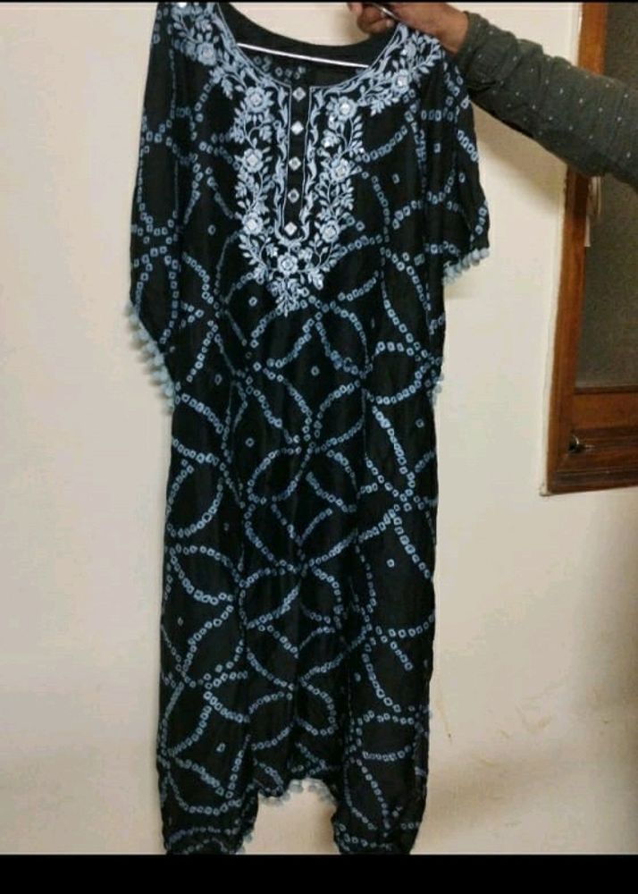 Bandhej Chikankari Embroidered Kaftan